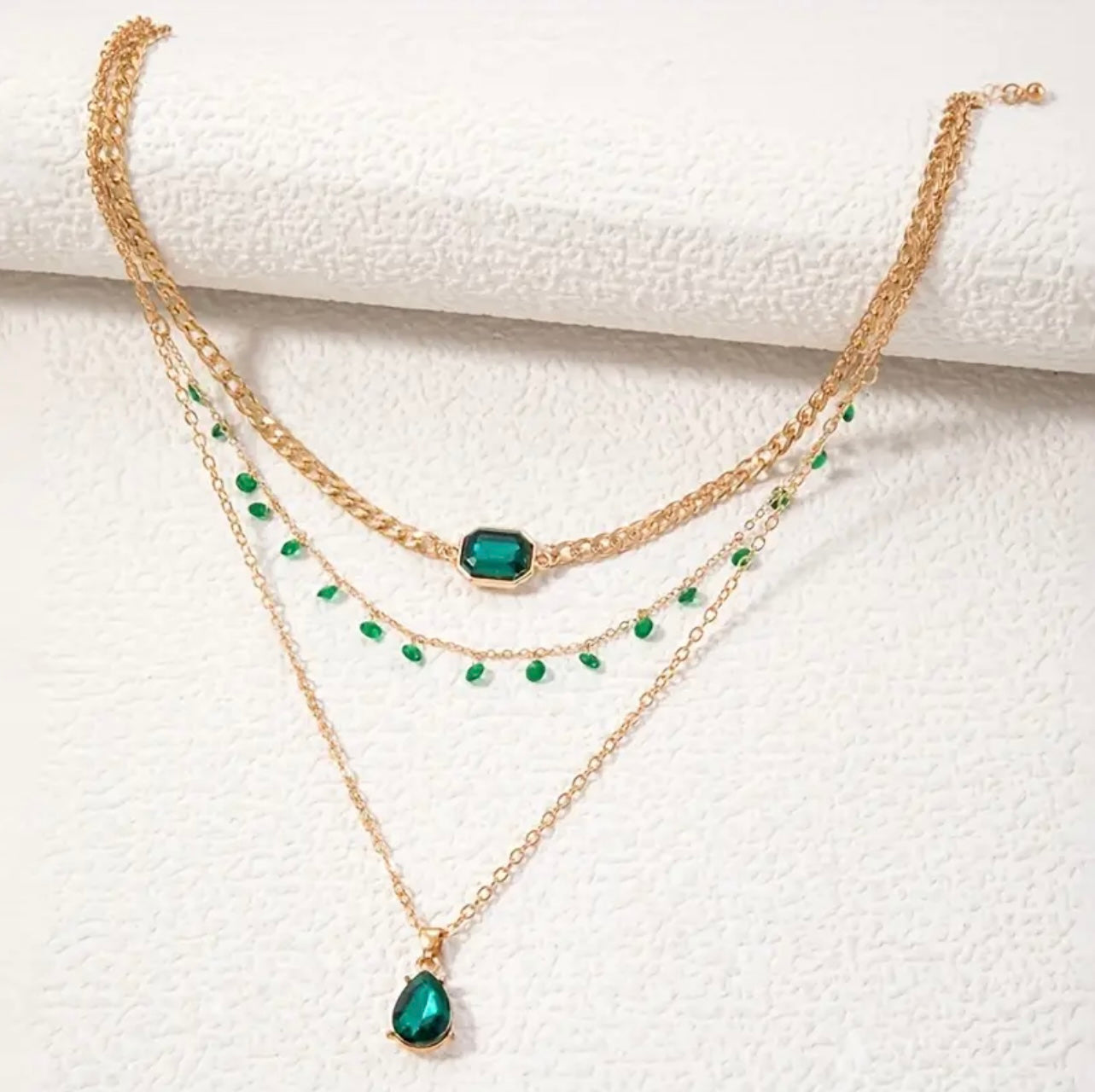 Emerald Choker Necklaces