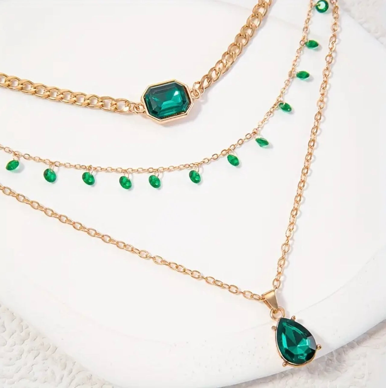 Emerald Choker Necklaces