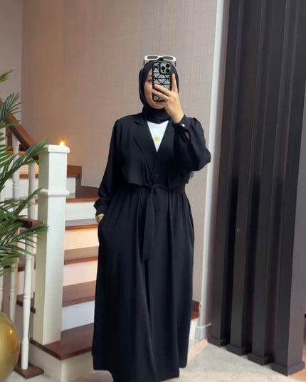طقم نسائي من قميص وبنطال طويل على غرار المعطف