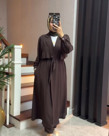 طقم نسائي من قميص وبنطال طويل على غرار المعطف