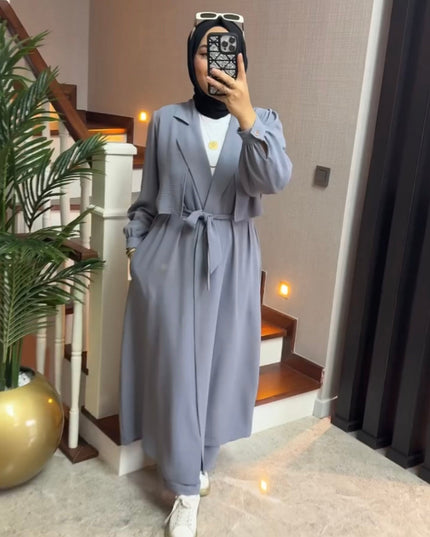 طقم نسائي من قميص وبنطال طويل على غرار المعطف